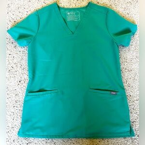 FIGS Scrub Top in Surgical Green